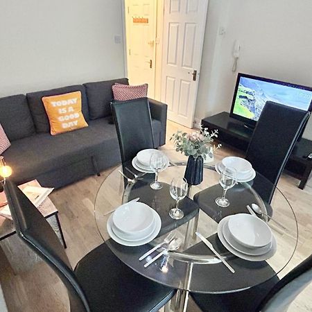 1-Bedroom Flat With Small Garden & Paid Parking In Finsbury Park, Highbury Londres Extérieur photo