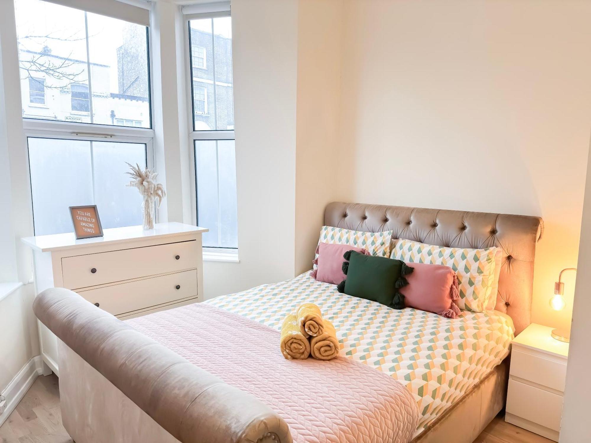 1-Bedroom Flat With Small Garden & Paid Parking In Finsbury Park, Highbury Londres Extérieur photo