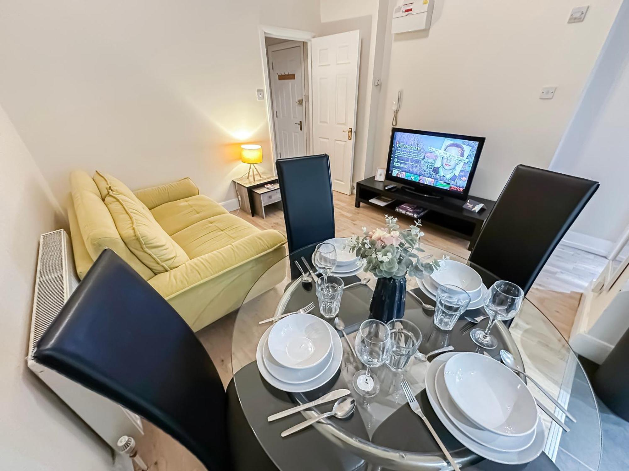 1-Bedroom Flat With Small Garden & Paid Parking In Finsbury Park, Highbury Londres Extérieur photo