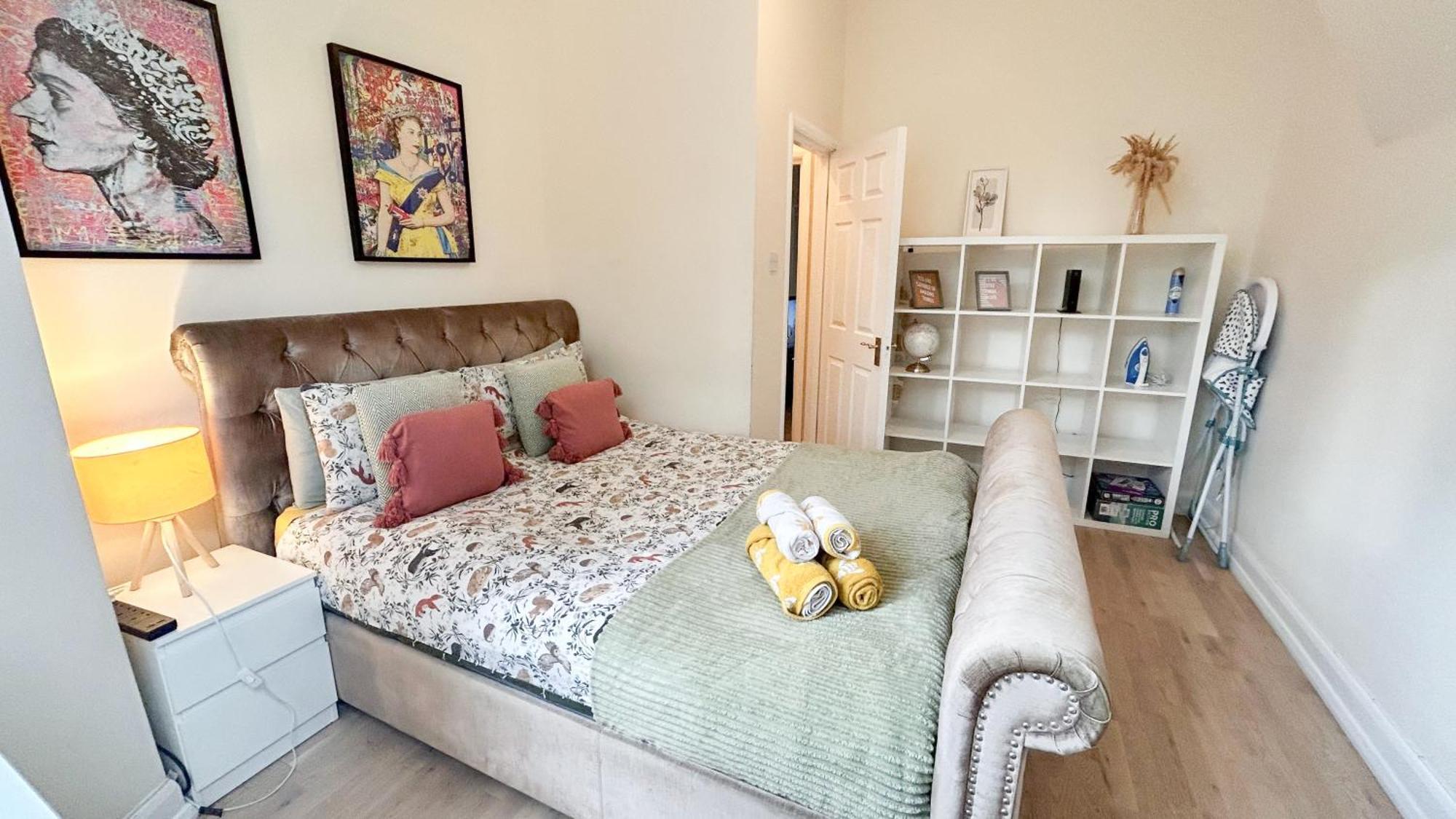 1-Bedroom Flat With Small Garden & Paid Parking In Finsbury Park, Highbury Londres Extérieur photo