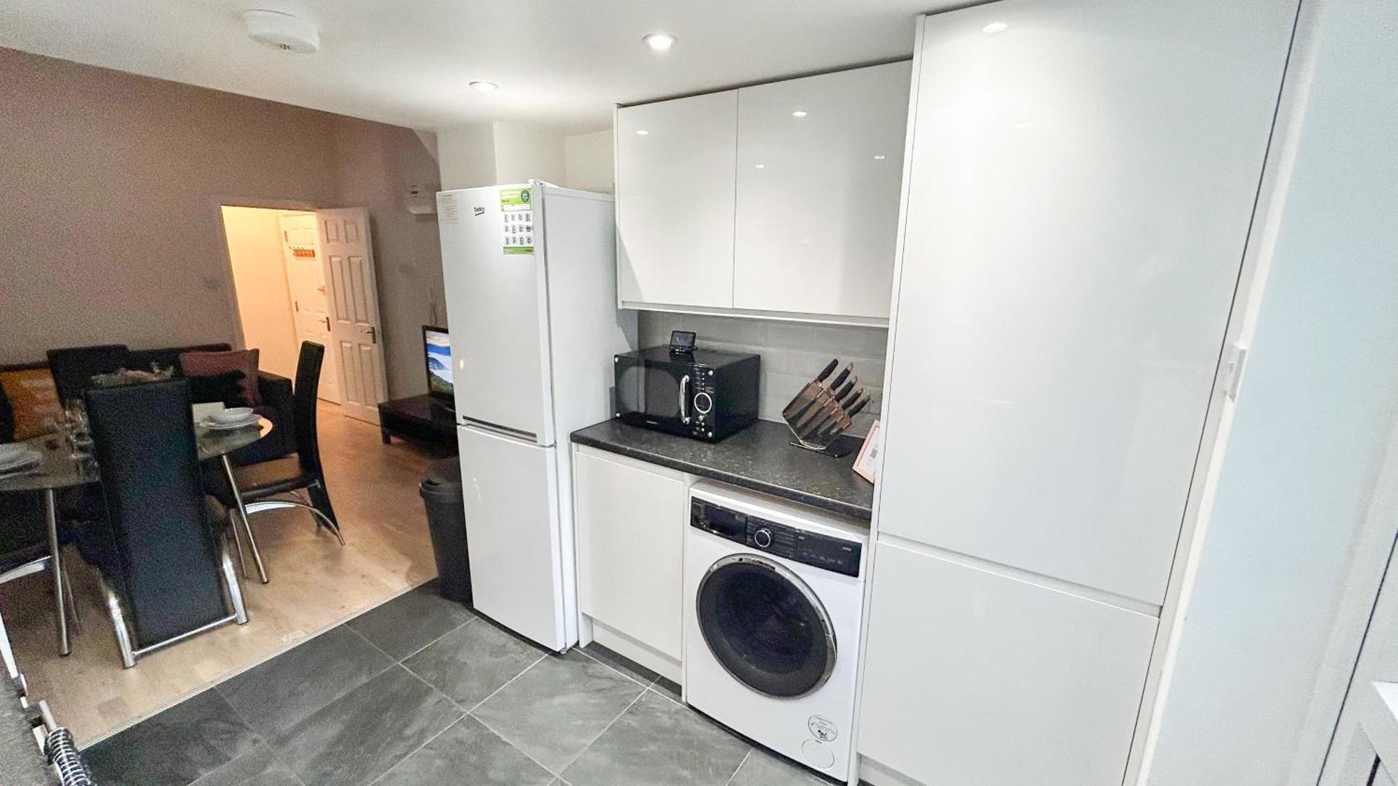 1-Bedroom Flat With Small Garden & Paid Parking In Finsbury Park, Highbury Londres Extérieur photo