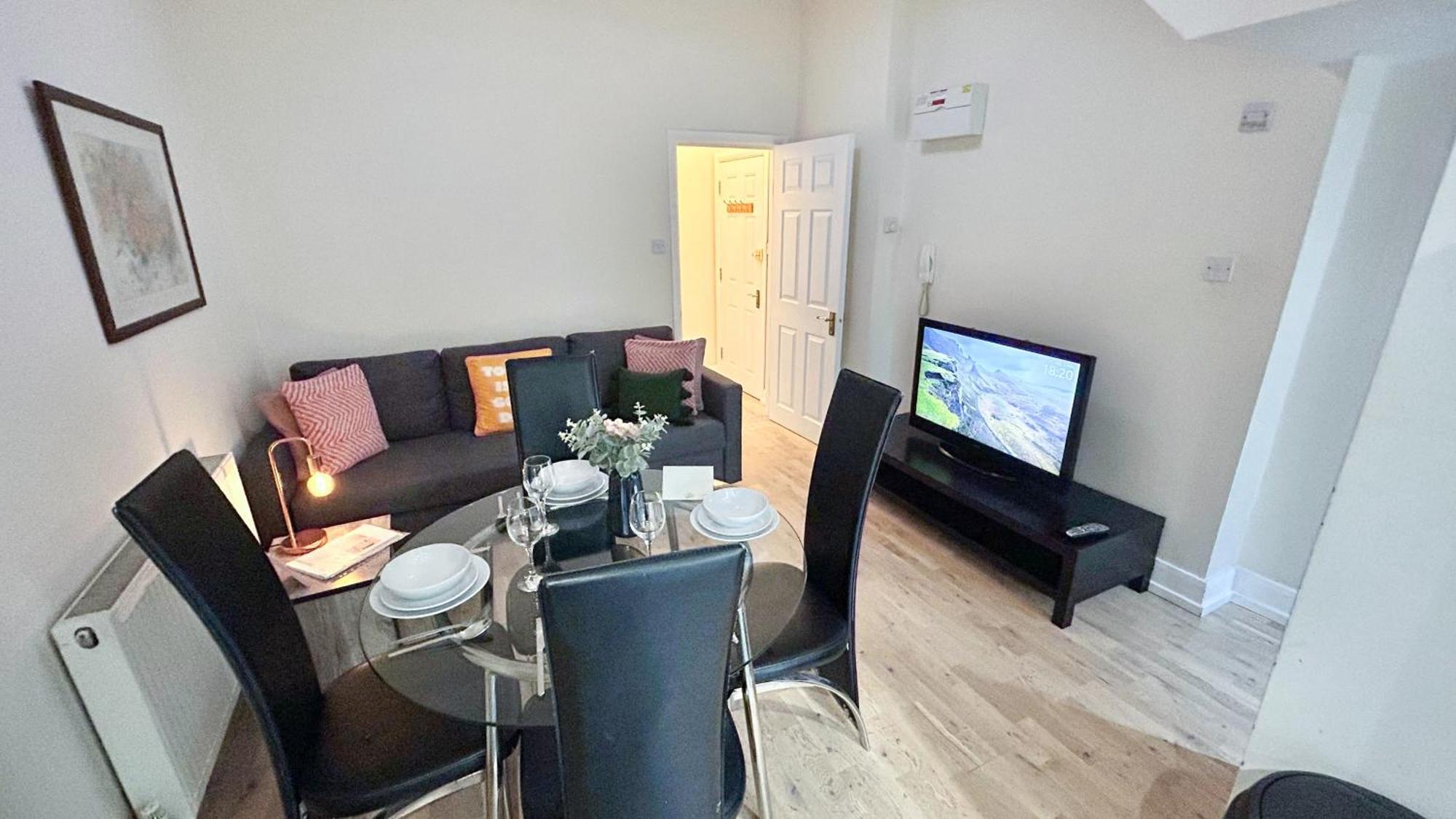 1-Bedroom Flat With Small Garden & Paid Parking In Finsbury Park, Highbury Londres Extérieur photo