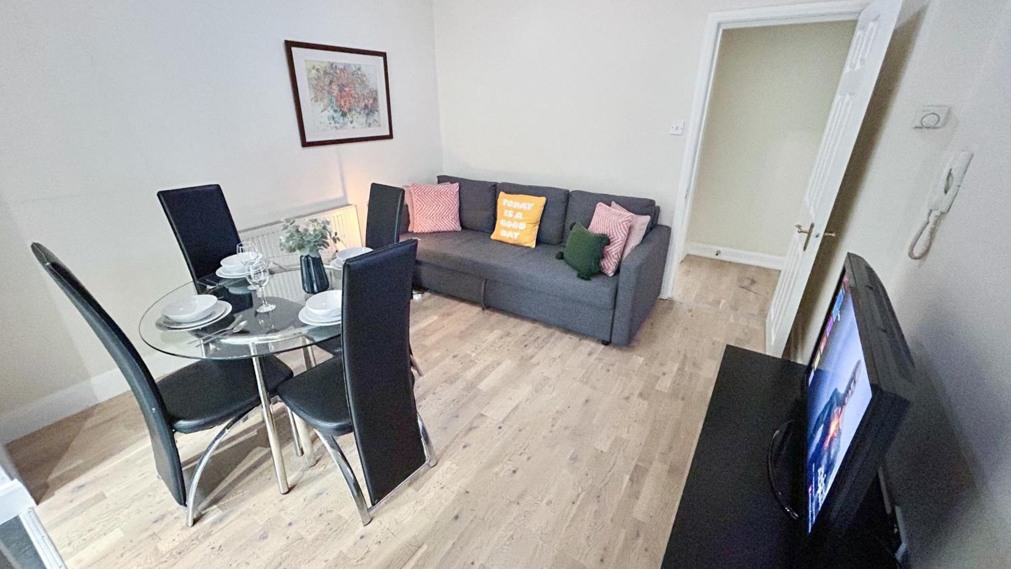 1-Bedroom Flat With Small Garden & Paid Parking In Finsbury Park, Highbury Londres Extérieur photo