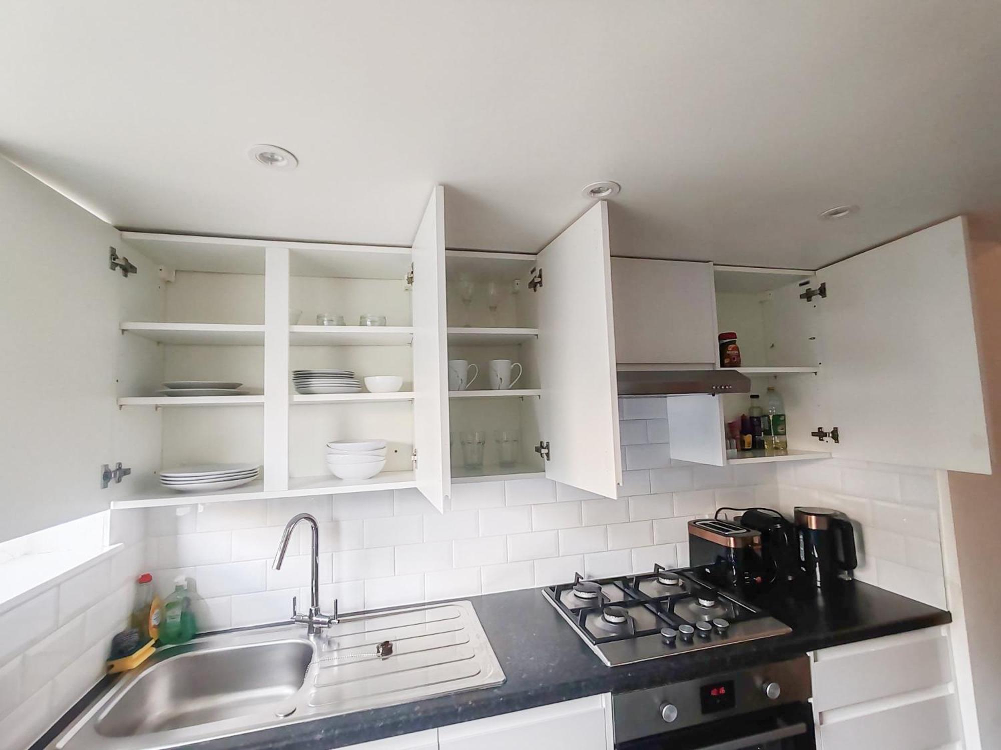 1-Bedroom Flat With Small Garden & Paid Parking In Finsbury Park, Highbury Londres Extérieur photo